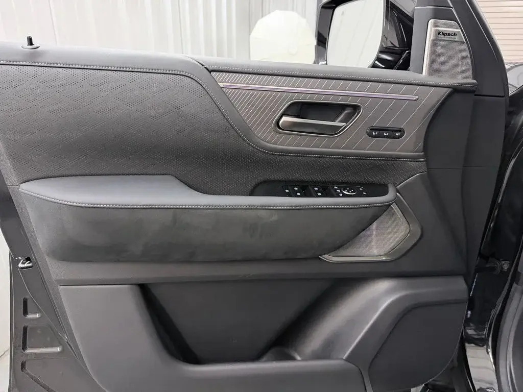 used 2025 INFINITI QX80 car, priced at $83,933