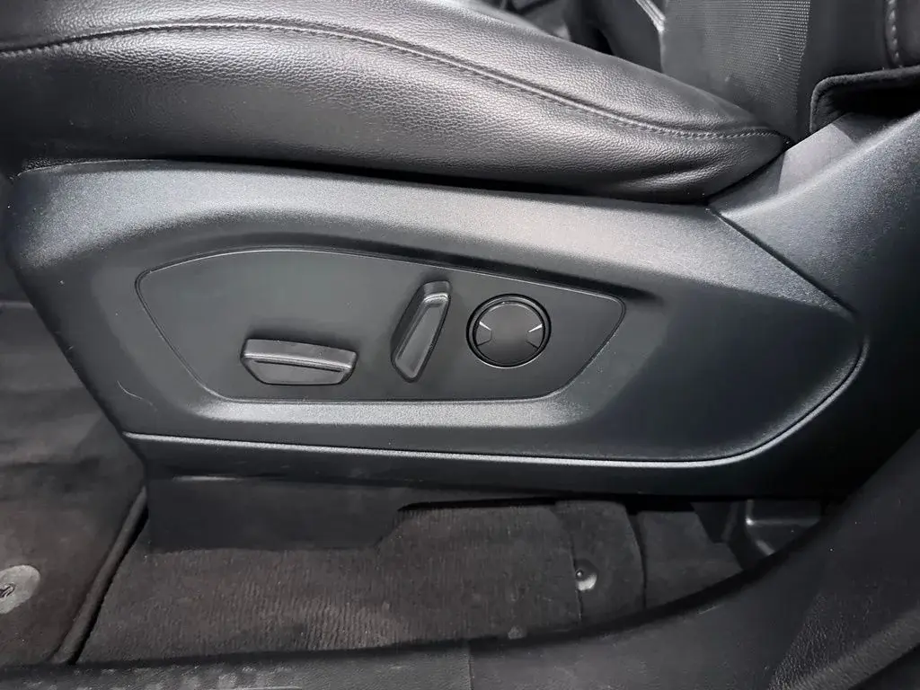 used 2022 Ford Explorer car, priced at $27,559