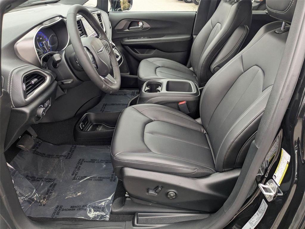 new 2026 Chrysler Pacifica car, priced at $42,208