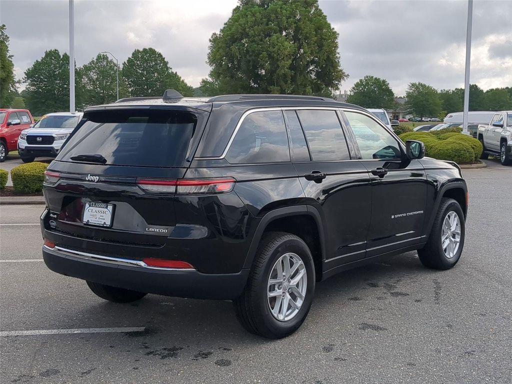 new 2026 Jeep Grand Cherokee car, priced at $40,729