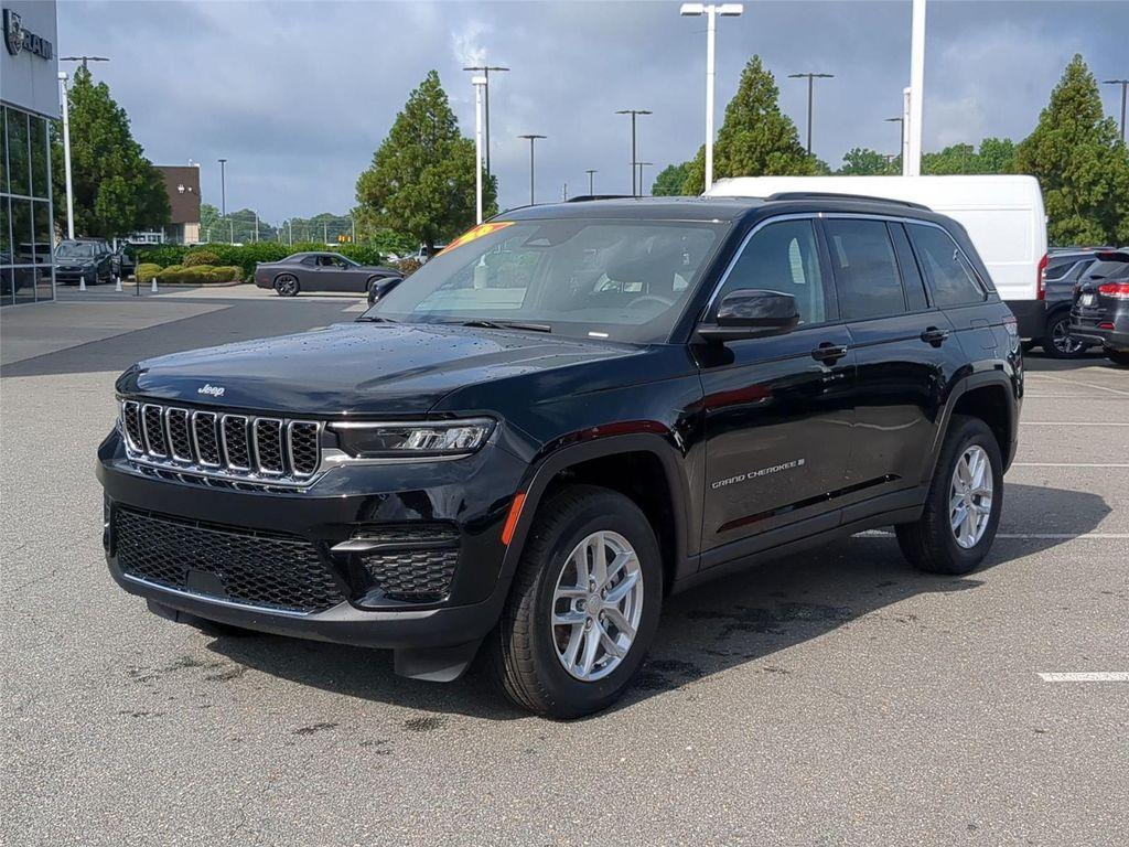 new 2026 Jeep Grand Cherokee car, priced at $40,729