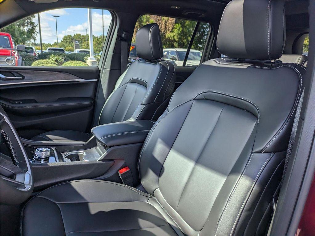 new 2025 Jeep Grand Cherokee car, priced at $48,430