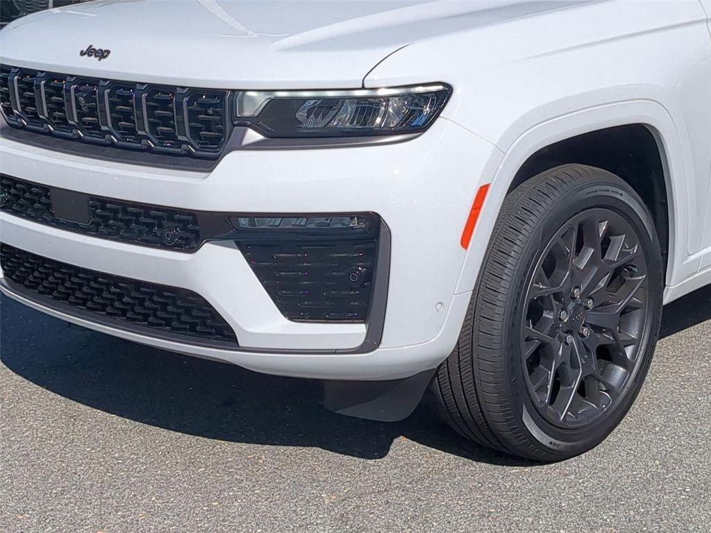 new 2026 Jeep Grand Cherokee car, priced at $61,909