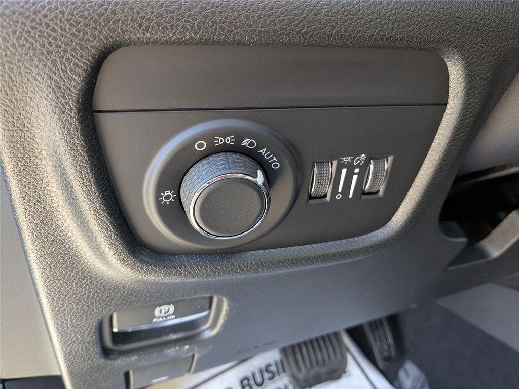 new 2026 Jeep Grand Cherokee car, priced at $47,655