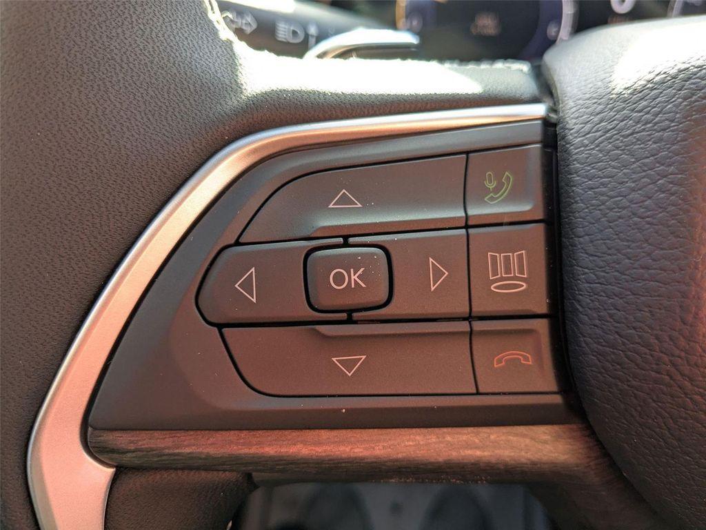 new 2026 Jeep Grand Cherokee car, priced at $47,655