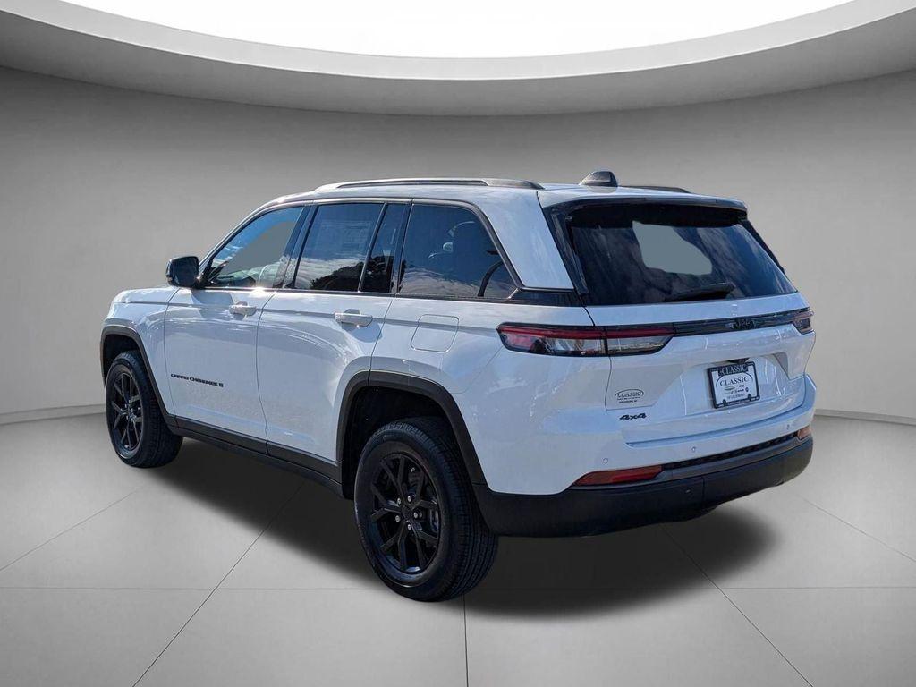 new 2026 Jeep Grand Cherokee car, priced at $47,655
