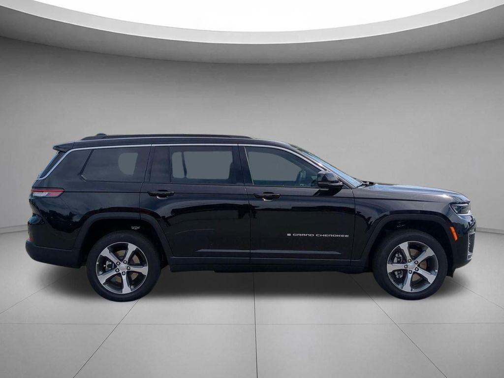 new 2026 Jeep Grand Cherokee L car, priced at $47,129