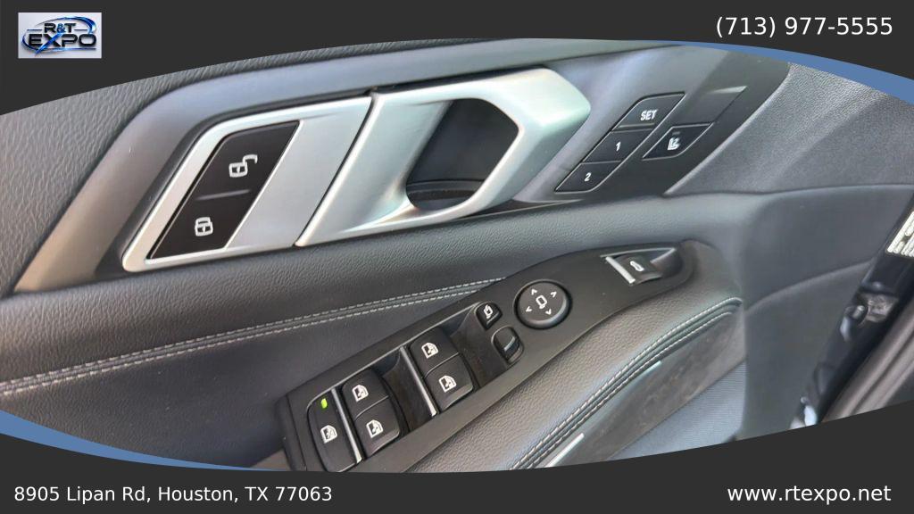 BMW X5 view 24