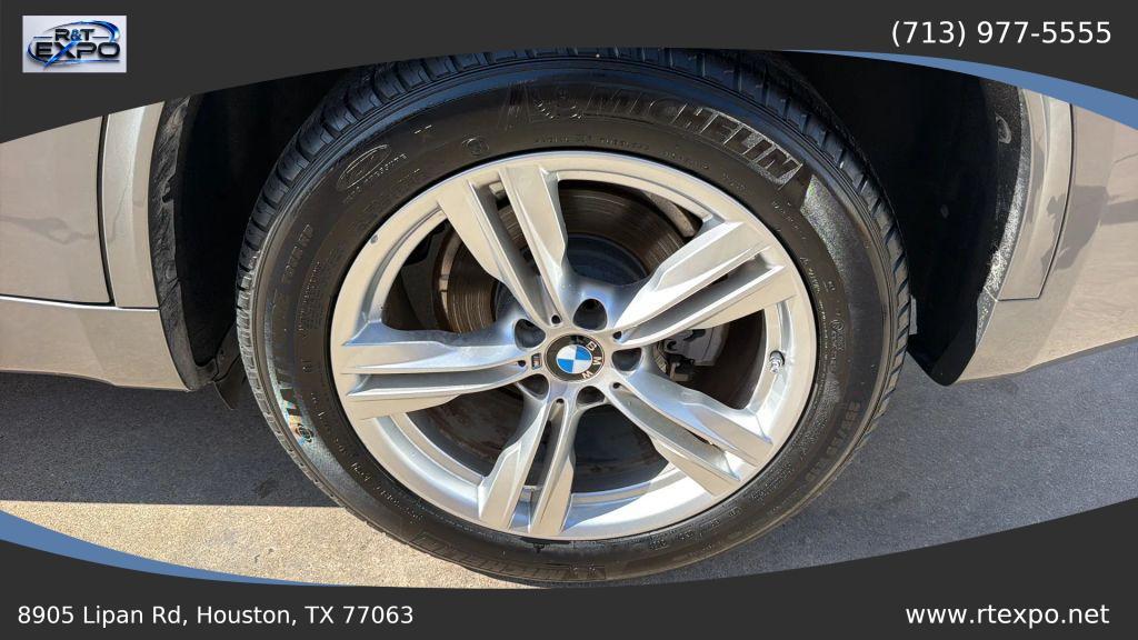 BMW X5 view 15