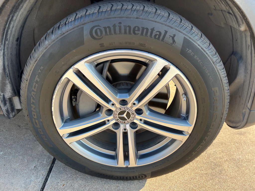 used 2021 Mercedes-Benz GLC 300 car, priced at $20,995