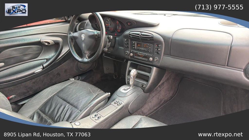 Porsche 911 view 38