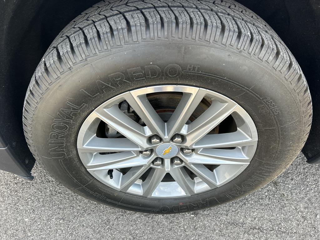 used 2022 Chevrolet Traverse car, priced at $23,745
