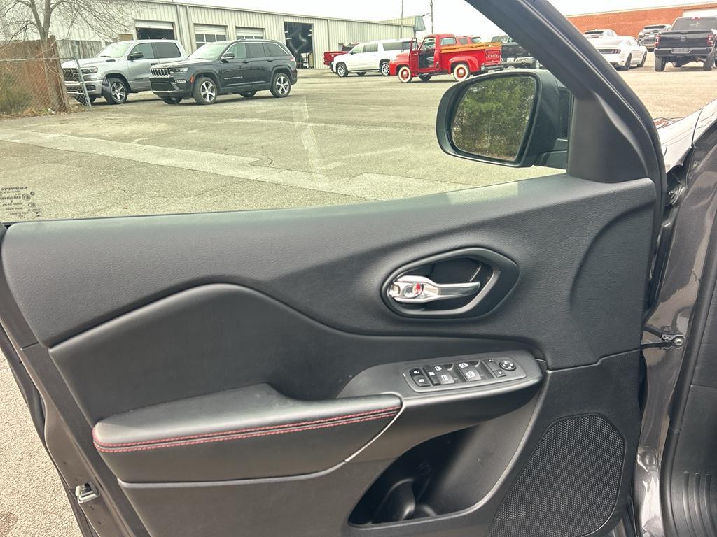 used 2022 Jeep Cherokee car, priced at $21,745