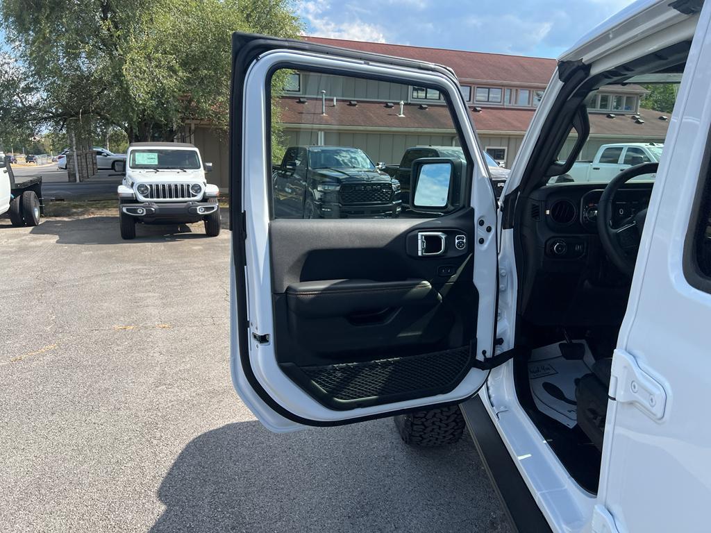 new 2025 Jeep Wrangler car, priced at $97,990