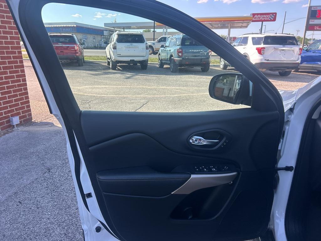 used 2018 Jeep Cherokee car, priced at $14,765