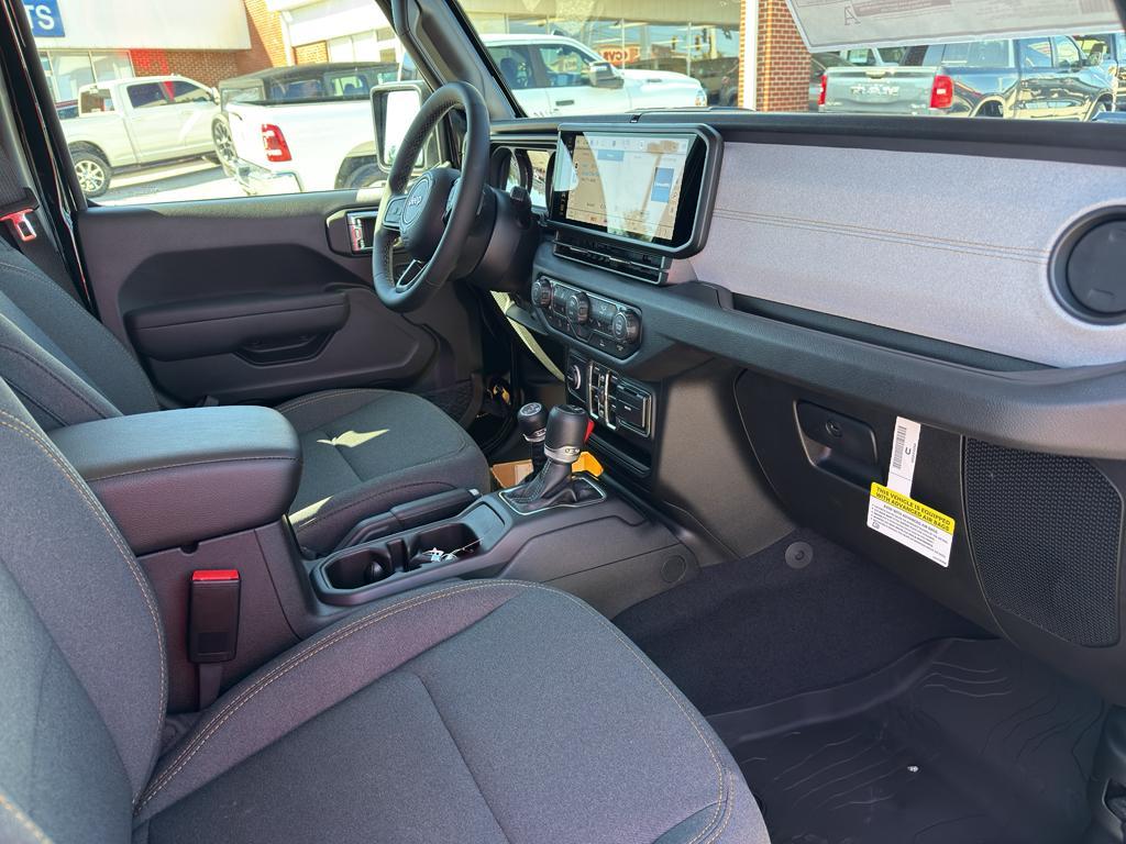 new 2025 Jeep Gladiator car, priced at $46,220