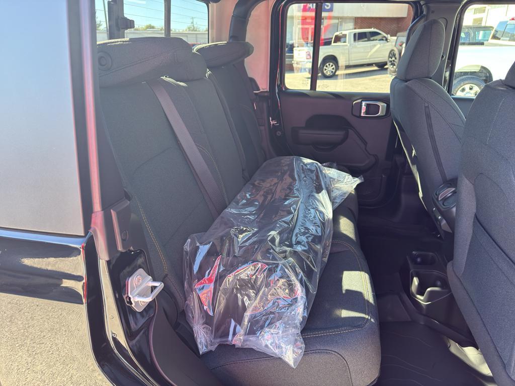 new 2025 Jeep Gladiator car, priced at $46,220