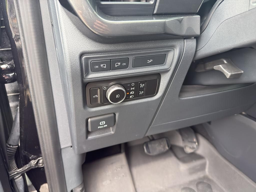 used 2023 Ford F-150 car, priced at $40,995