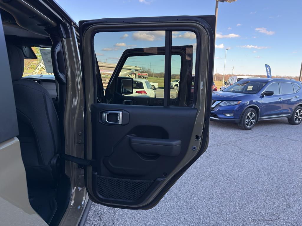 new 2026 Jeep Gladiator car, priced at $48,895