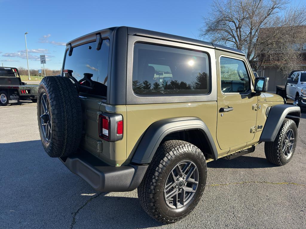 new 2026 Jeep Wrangler car, priced at $43,552
