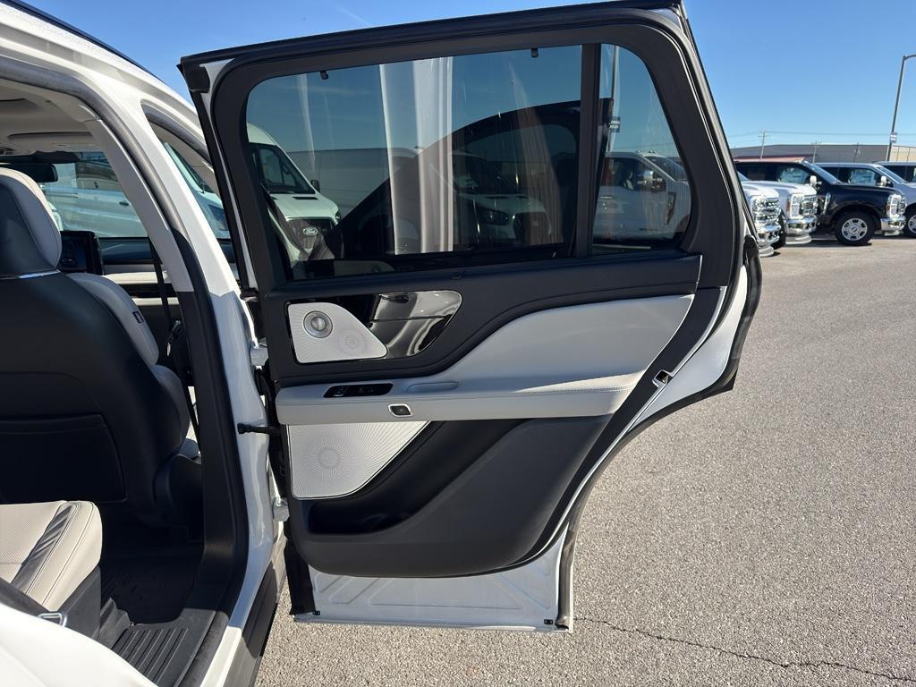 used 2025 Lincoln Aviator car, priced at $67,367