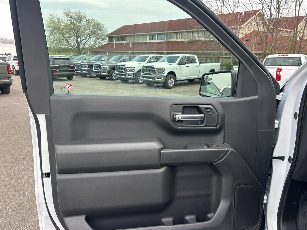used 2025 Chevrolet Silverado 1500 car, priced at $34,985