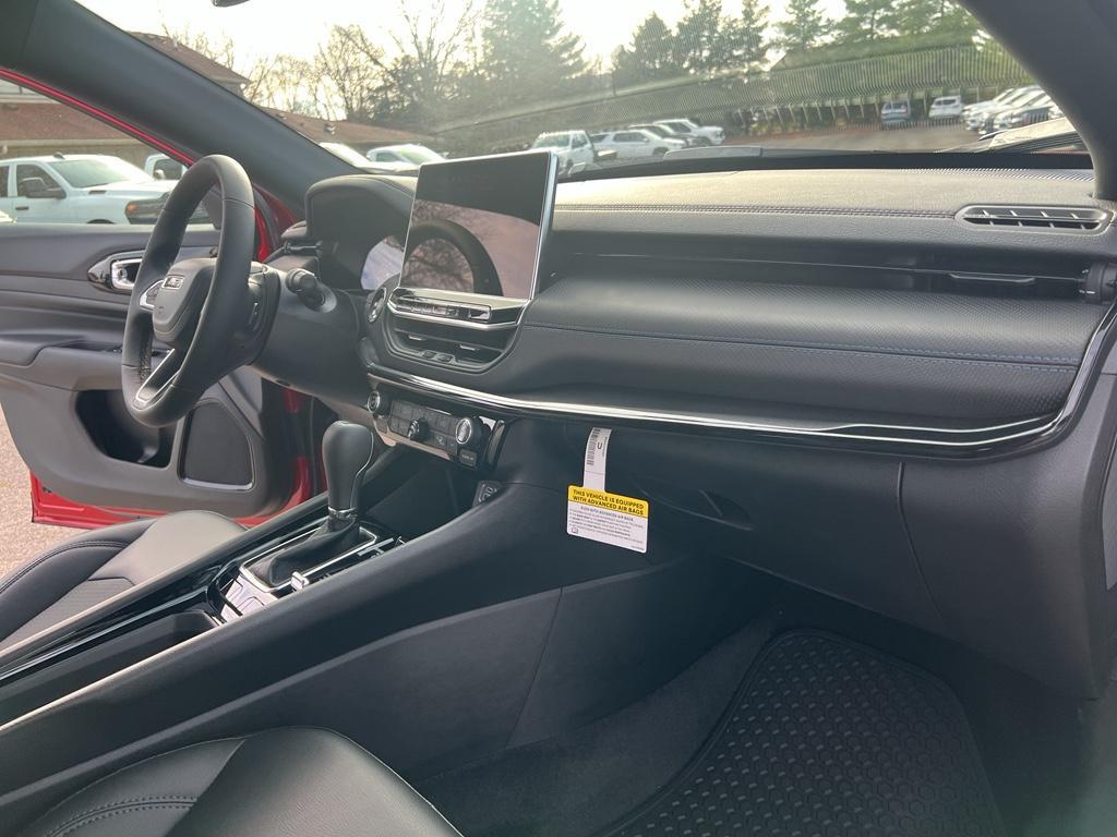 new 2026 Jeep Compass car, priced at $33,960