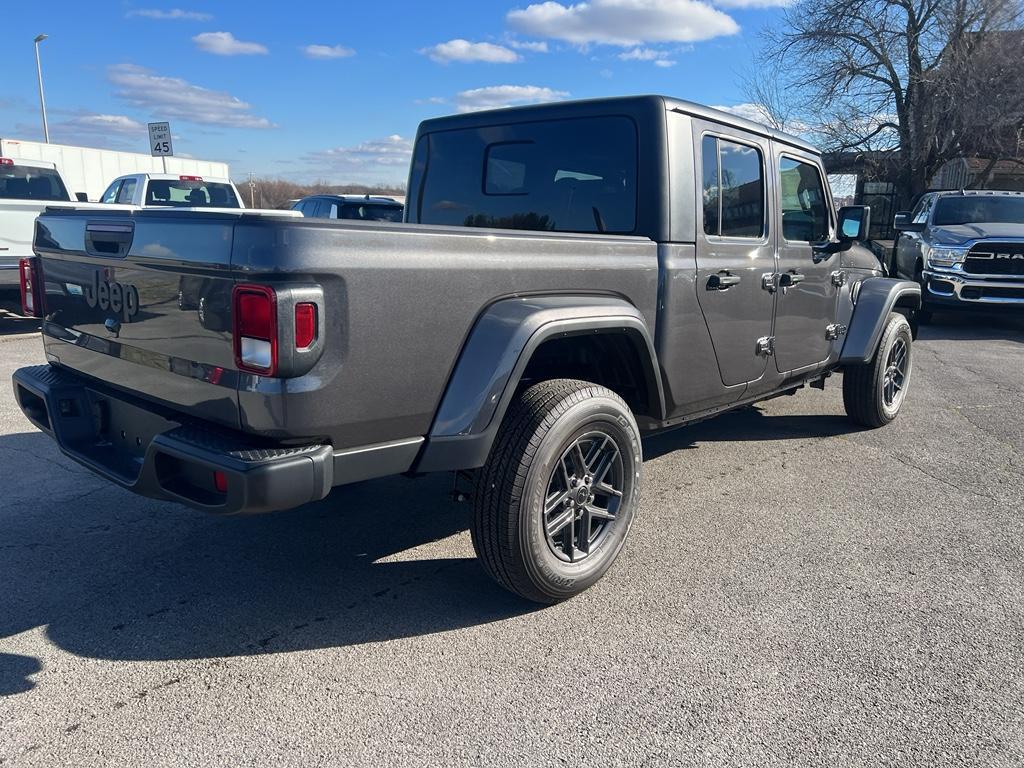 new 2025 Jeep Gladiator car, priced at $46,220
