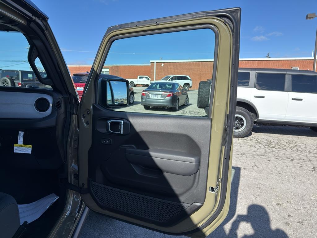 new 2026 Jeep Wrangler car, priced at $51,255