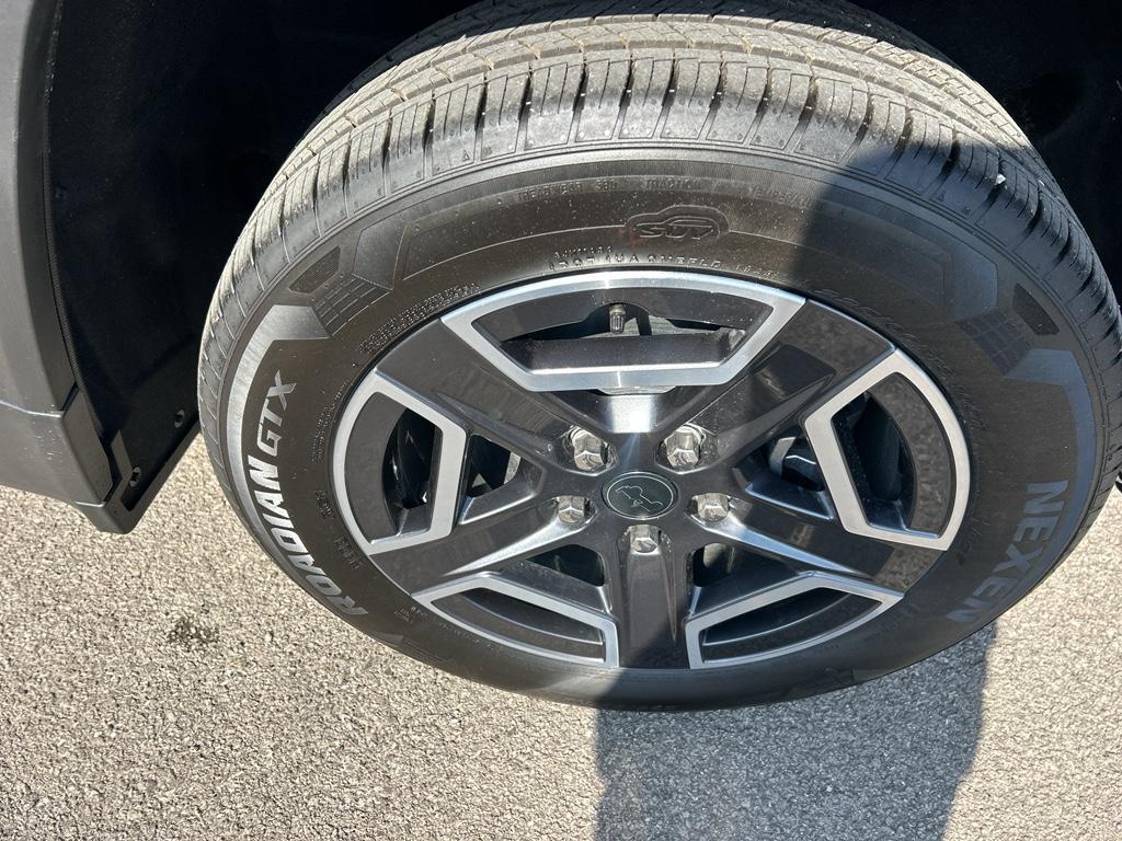 new 2026 Jeep Cherokee car, priced at $42,590