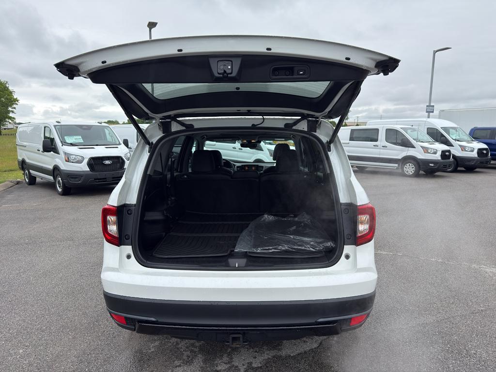 used 2022 Honda Pilot car, priced at $26,895