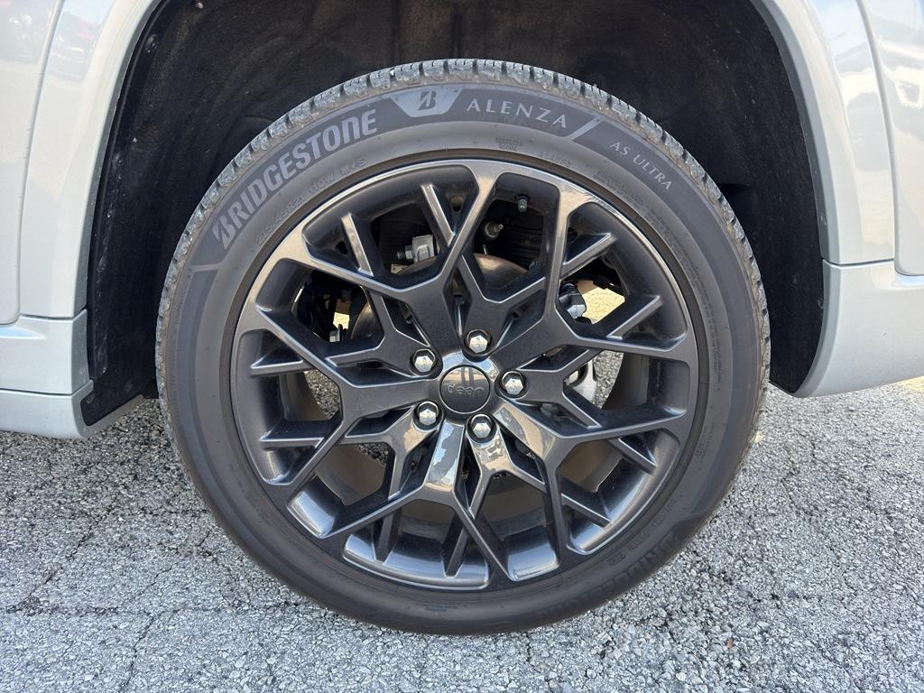 used 2024 Jeep Grand Cherokee car, priced at $51,456