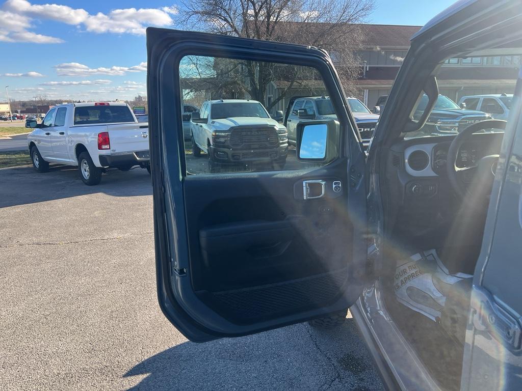 new 2026 Jeep Gladiator car, priced at $49,595