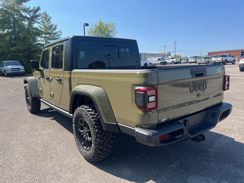 new 2025 Jeep Gladiator car, priced at $49,181