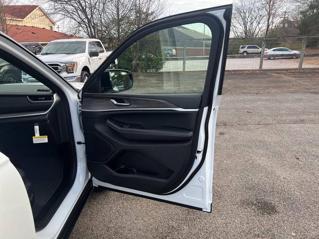 new 2025 Jeep Grand Cherokee L car, priced at $54,191