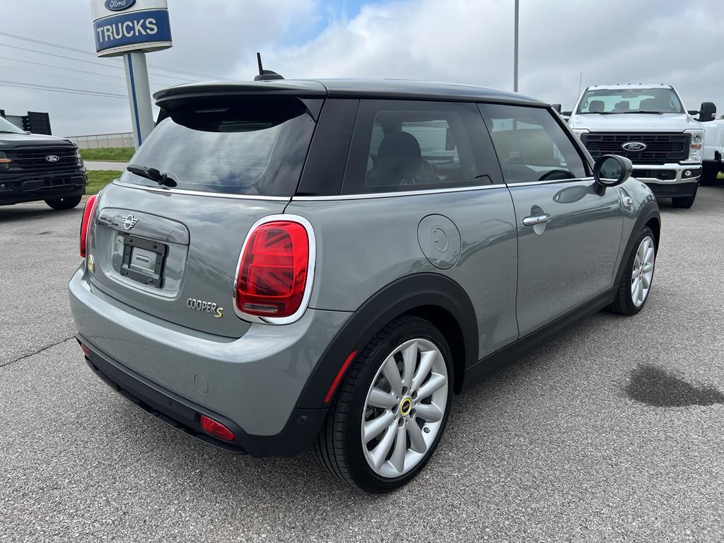 used 2021 MINI SE Hardtop car, priced at $16,915
