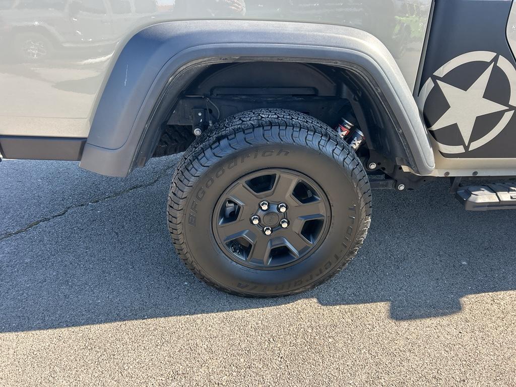 used 2020 Jeep Gladiator car, priced at $32,765