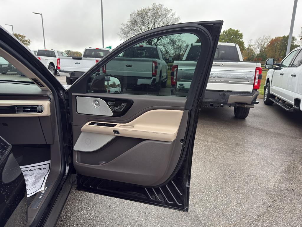 used 2022 Lincoln Aviator car, priced at $33,956