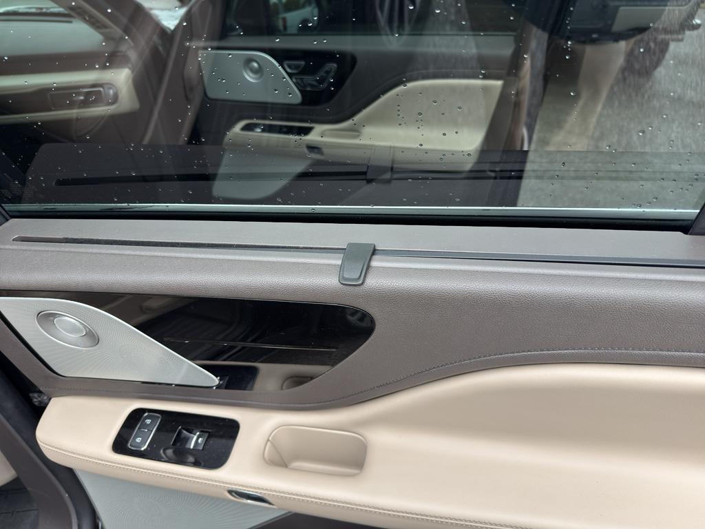 used 2022 Lincoln Aviator car, priced at $33,956