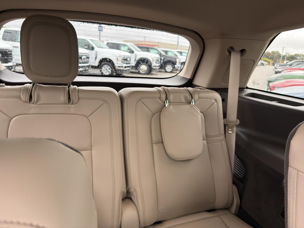 used 2022 Lincoln Aviator car, priced at $33,956