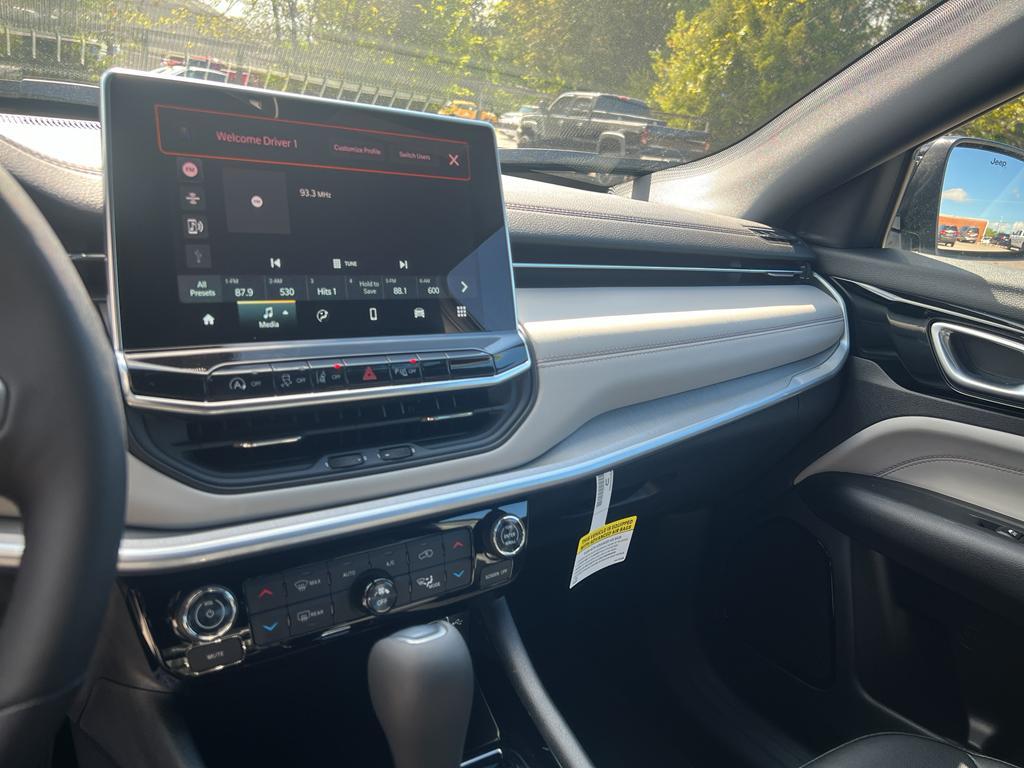 new 2026 Jeep Compass car, priced at $33,697