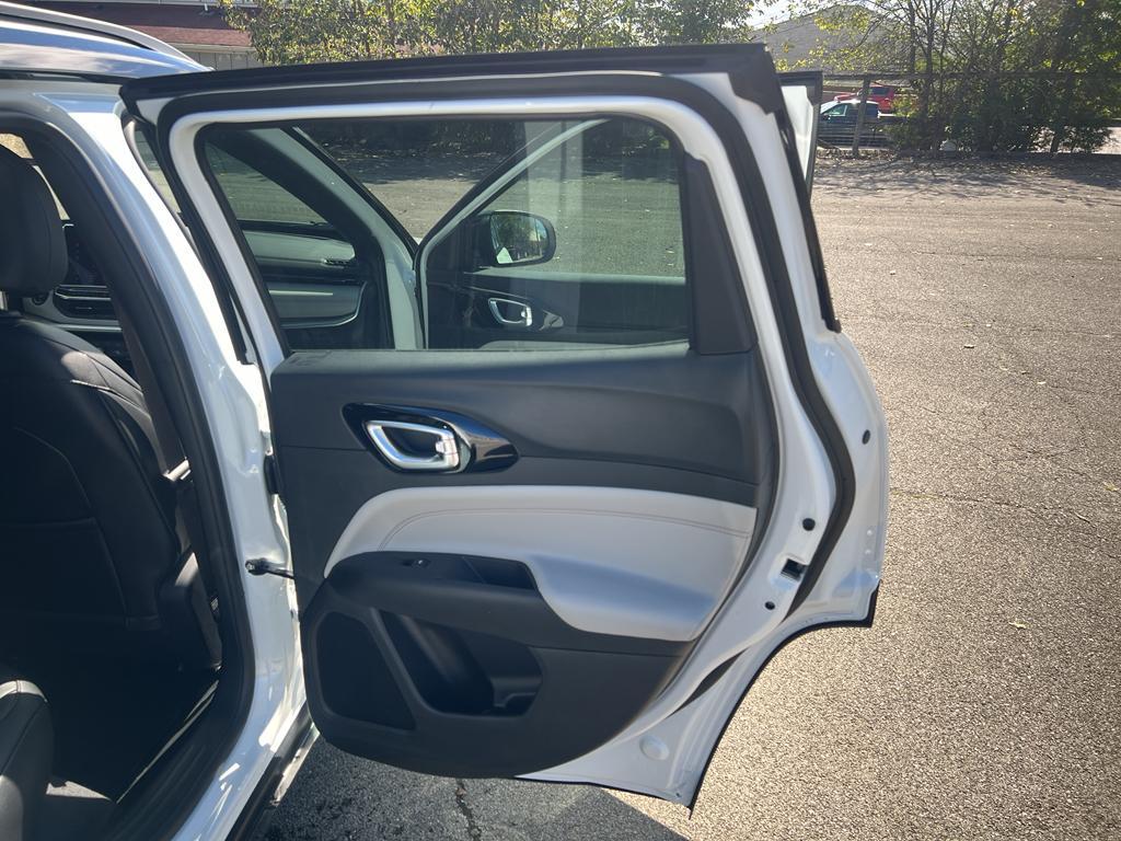 new 2026 Jeep Compass car, priced at $33,697