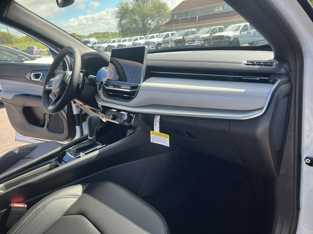 new 2026 Jeep Compass car, priced at $33,697