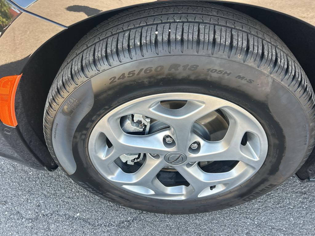 used 2023 Chrysler Pacifica car, priced at $37,655