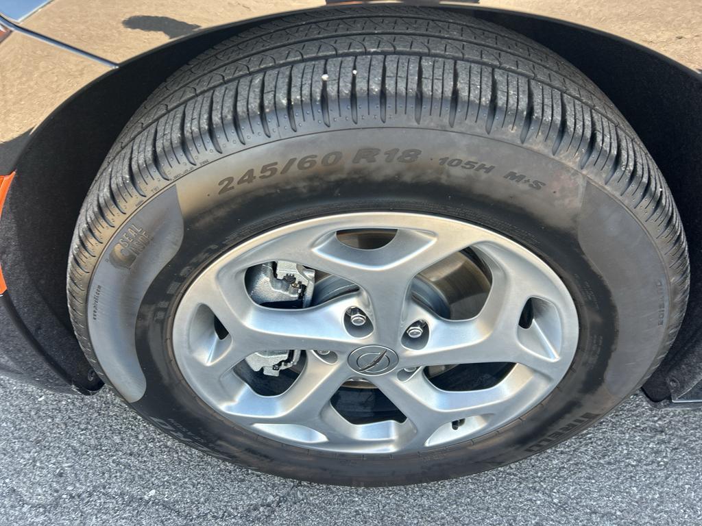 used 2023 Chrysler Pacifica car, priced at $37,655