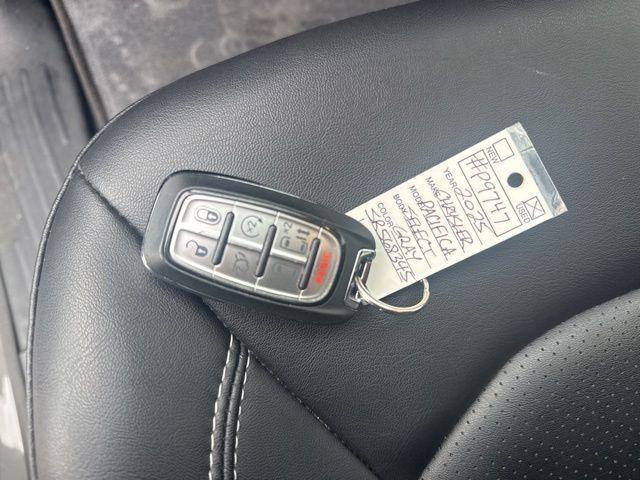 used 2025 Chrysler Pacifica car, priced at $33,605