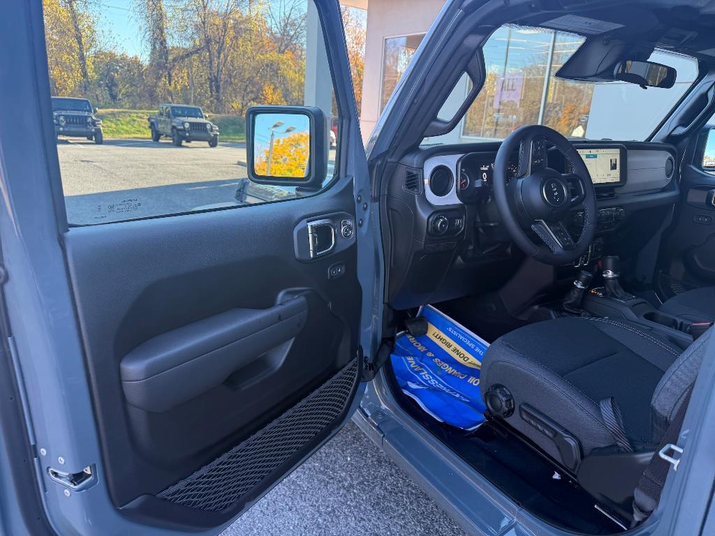 new 2026 Jeep Wrangler car, priced at $45,819