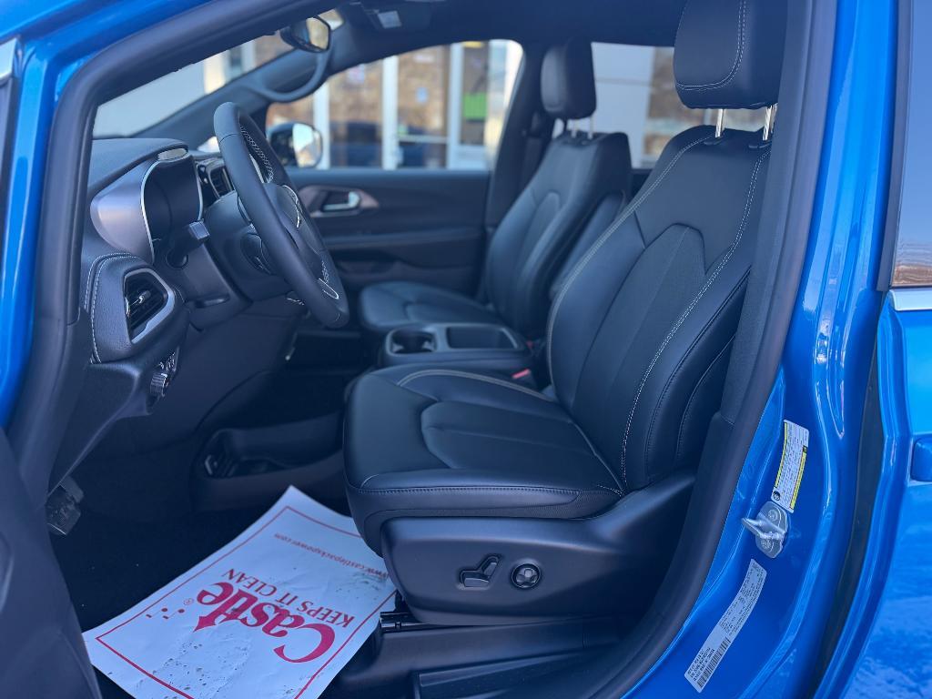 new 2026 Chrysler Pacifica car, priced at $42,558