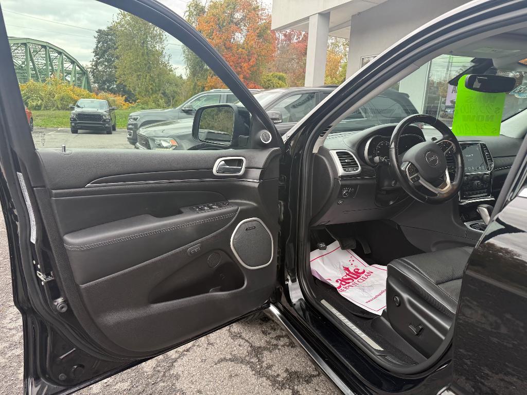 used 2021 Jeep Grand Cherokee car, priced at $33,900