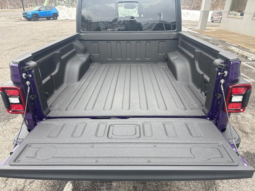 new 2026 Jeep Gladiator car, priced at $51,765